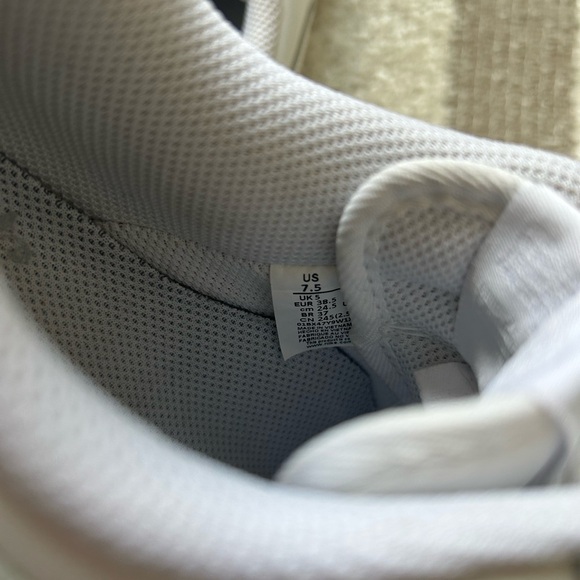 Nike Air Force 1 - Picture 6 of 6